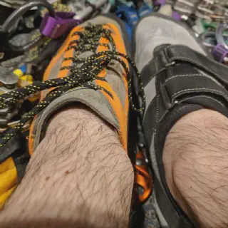 /img/17883-climbing-shoe-comfort.webp