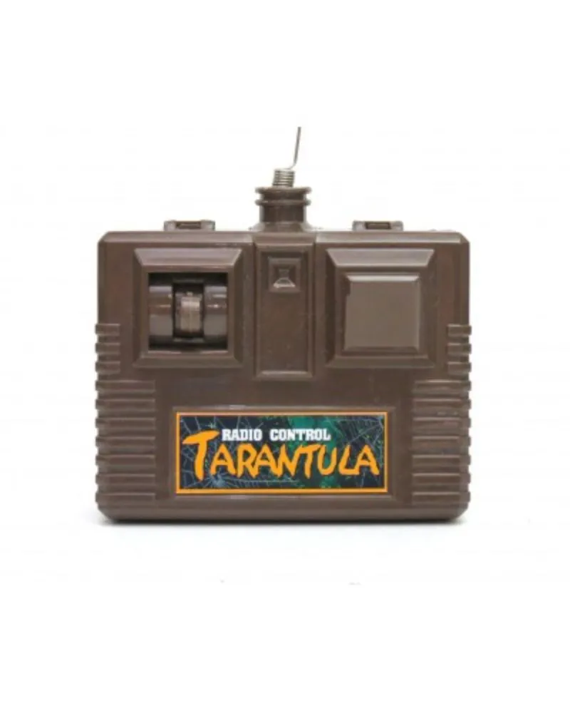 /img/17991-radio-control-tarantula-playing.webp